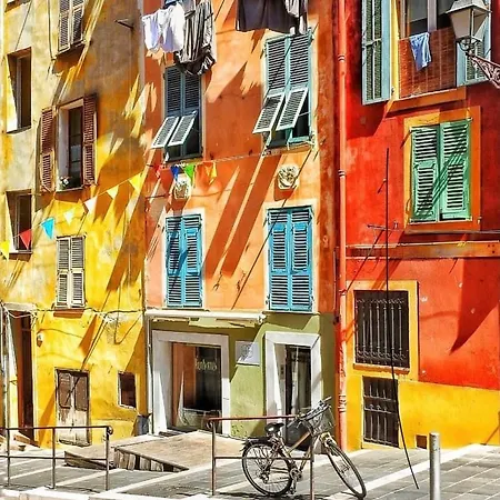 Magnifique 2 Pieces En Plein Coeur Du Vieux Nizza